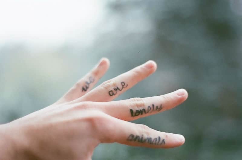 finger-tattoo-inspiration02