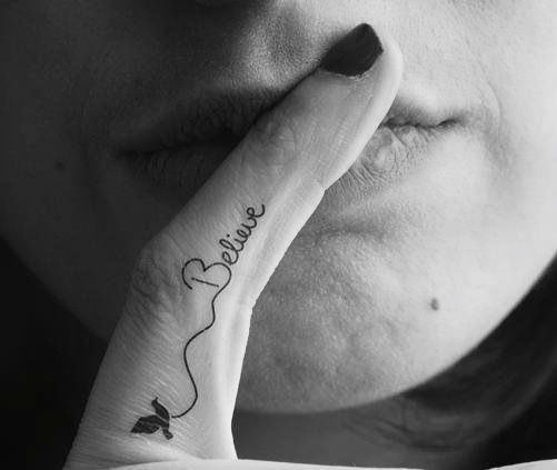 finger-tattoo-inspiration16