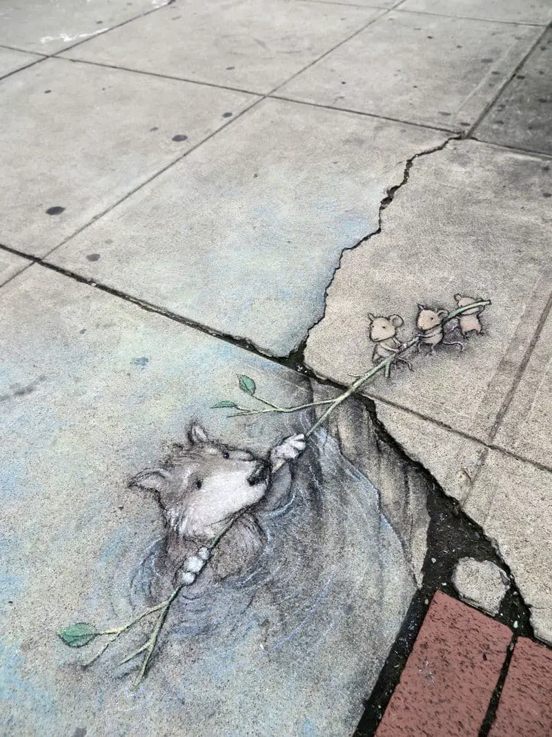 chalk-charcoal-characters-street-art03