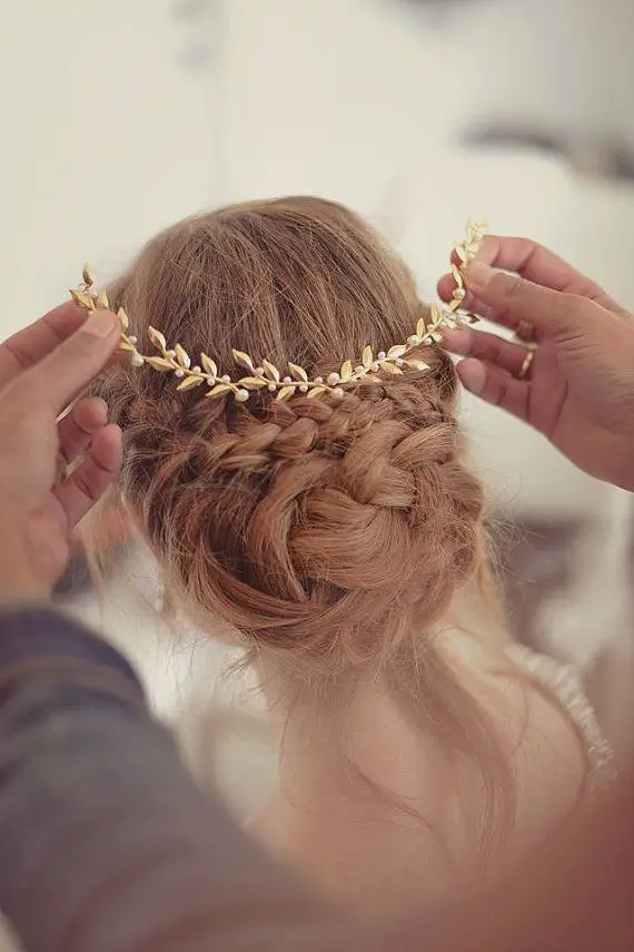 bridal-hair-tiara-crown12