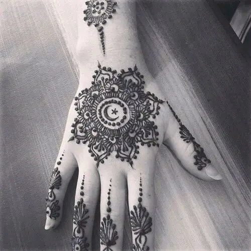 hand-henna-tattoo-designs11