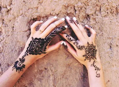 hand-henna-tattoo-designs20
