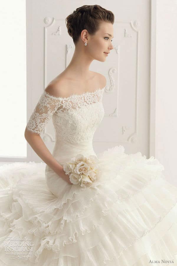 long-sleeve-wedding-gown17