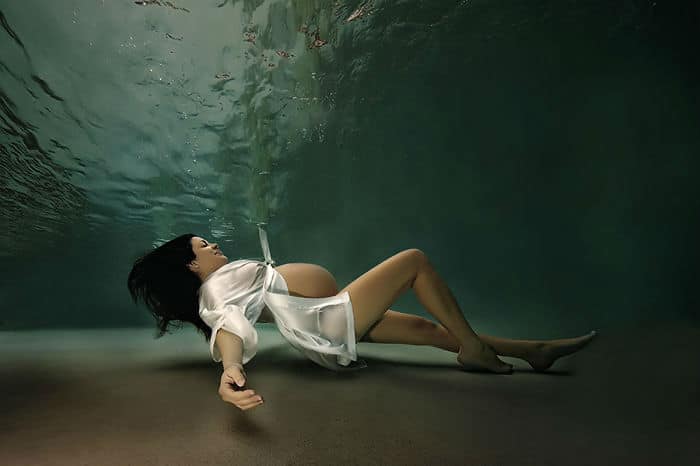 underwater-maternity-photography10