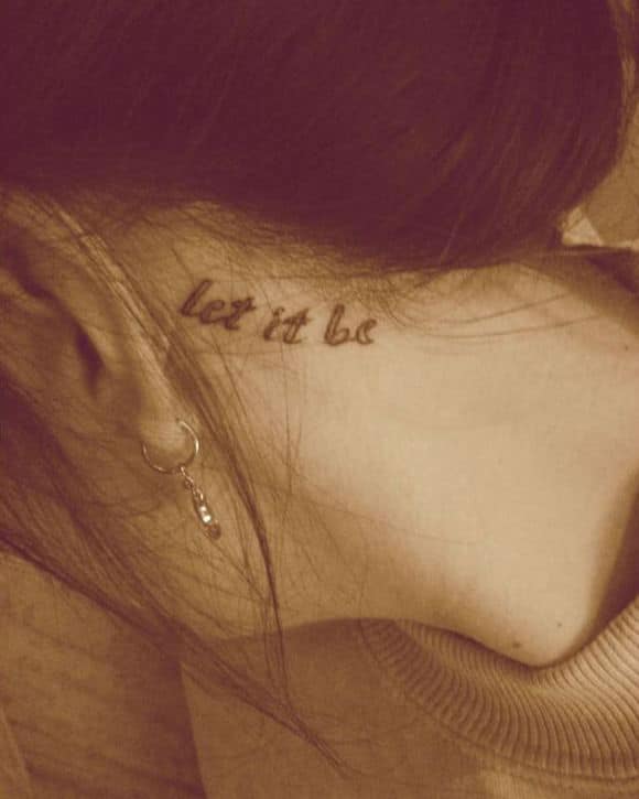 behind-the-ear-tattoos11