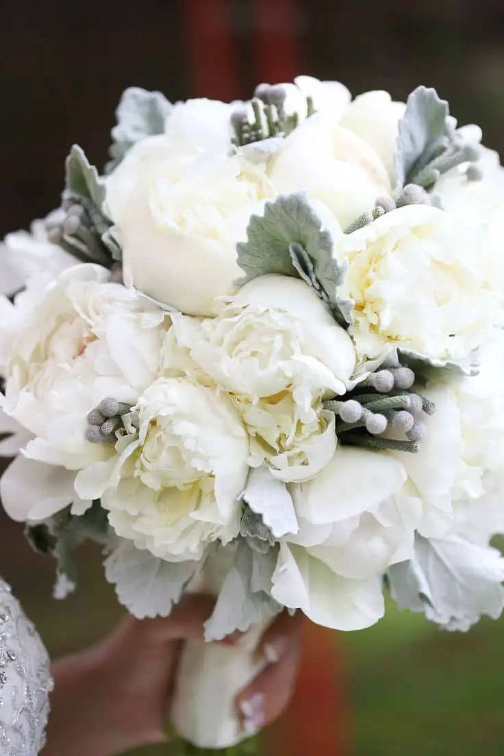 winter-bride-wedding-bouquet03