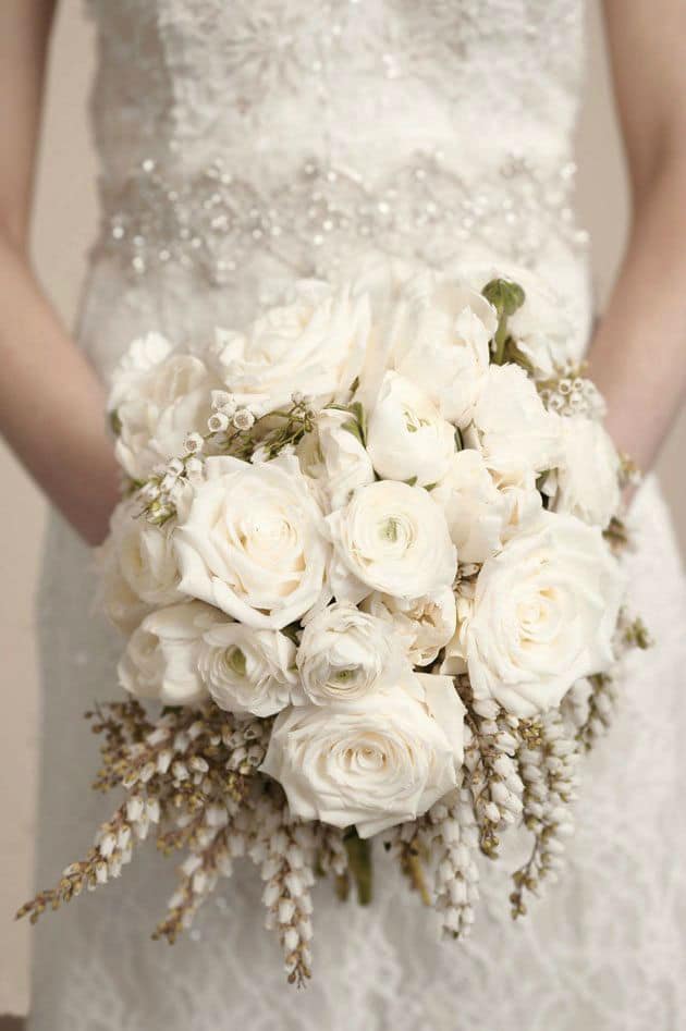 winter-bride-wedding-bouquet10