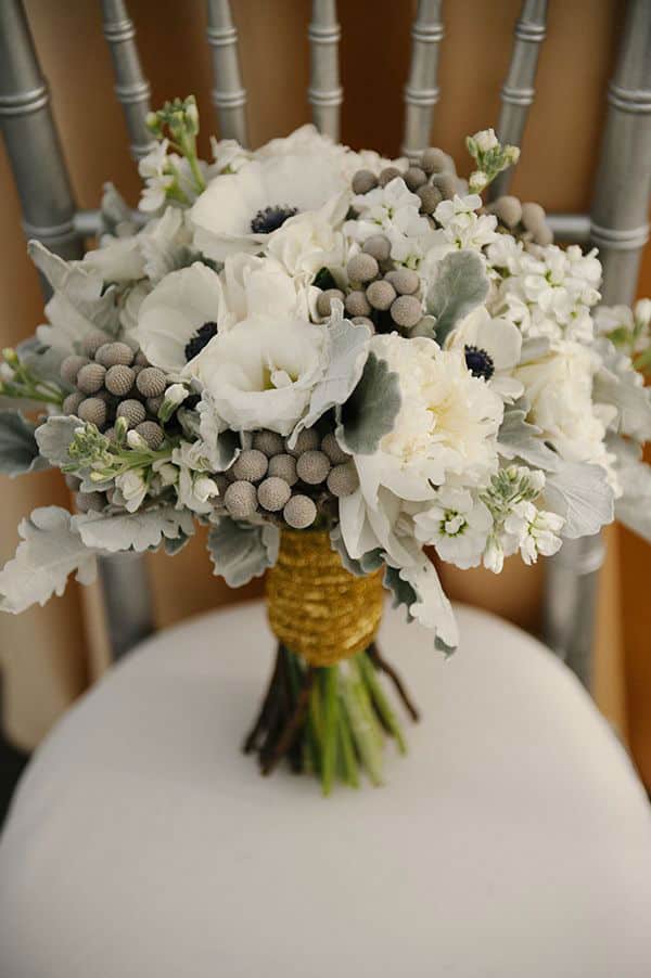 winter-bride-wedding-bouquet13