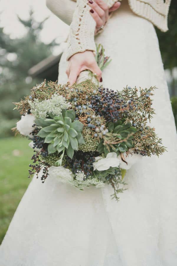 winter-bride-wedding-bouquet15