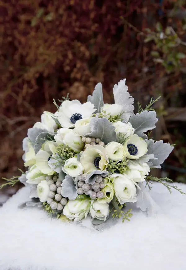 winter-bride-wedding-bouquet19
