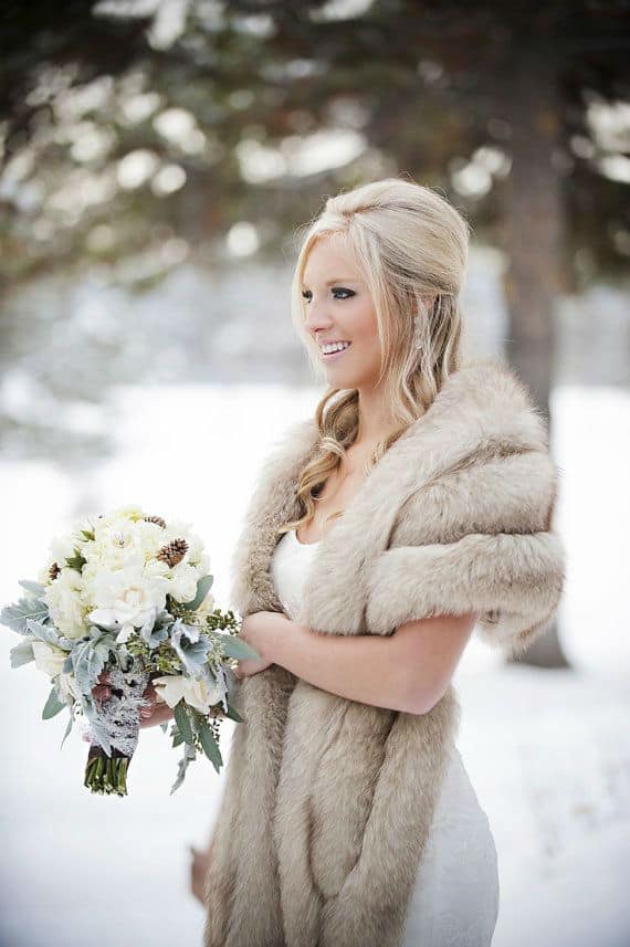 winter-bride-wedding-bouquet26