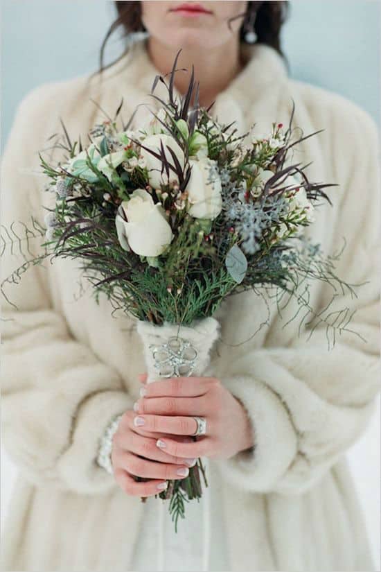 winter-bride-wedding-bouquet30