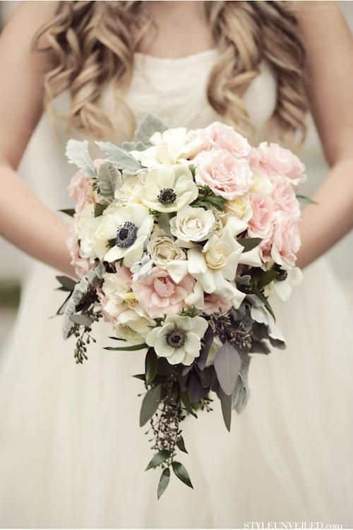 winter-bride-wedding-bouquet32