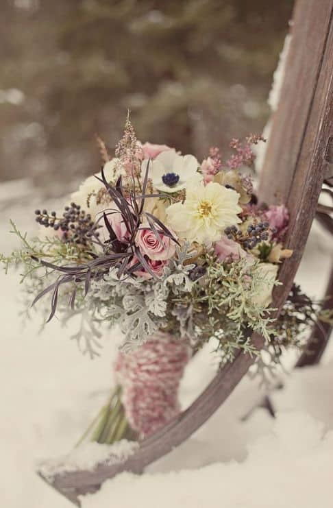 winter-bride-wedding-bouquet33