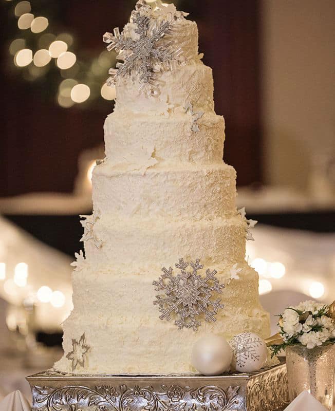 41 Adorable Winter Wedding Cake Ideas