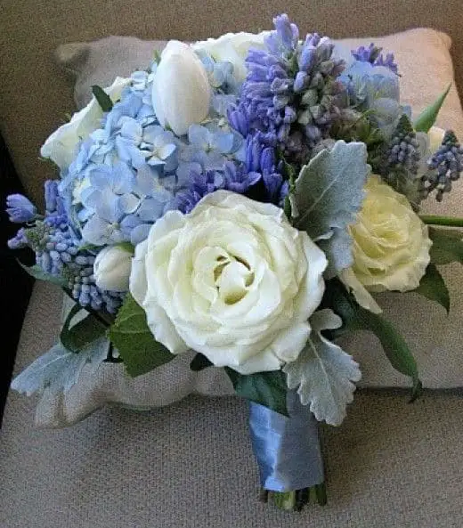 blue-white-winter-wedding-decoration23