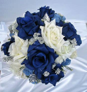 blue-white-winter-wedding-decoration40