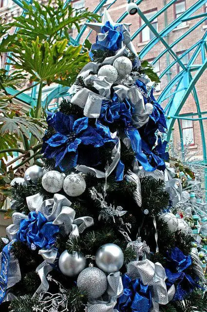 christmas-silver-blue-decor24