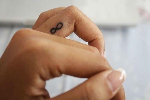 inner-finger-tattoo24