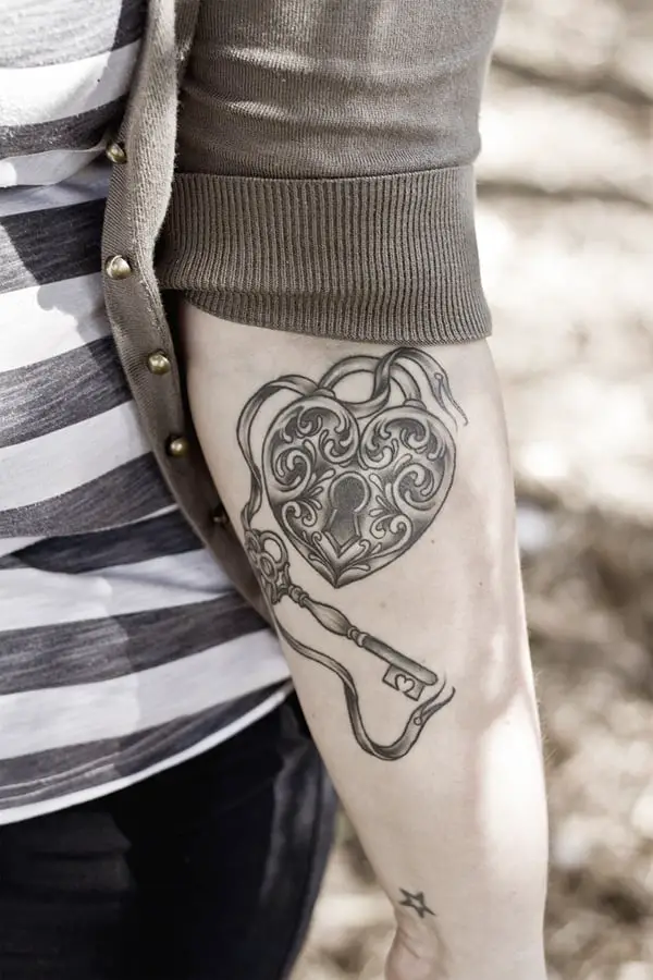 lock-key-tattoo-design-idea-ink93