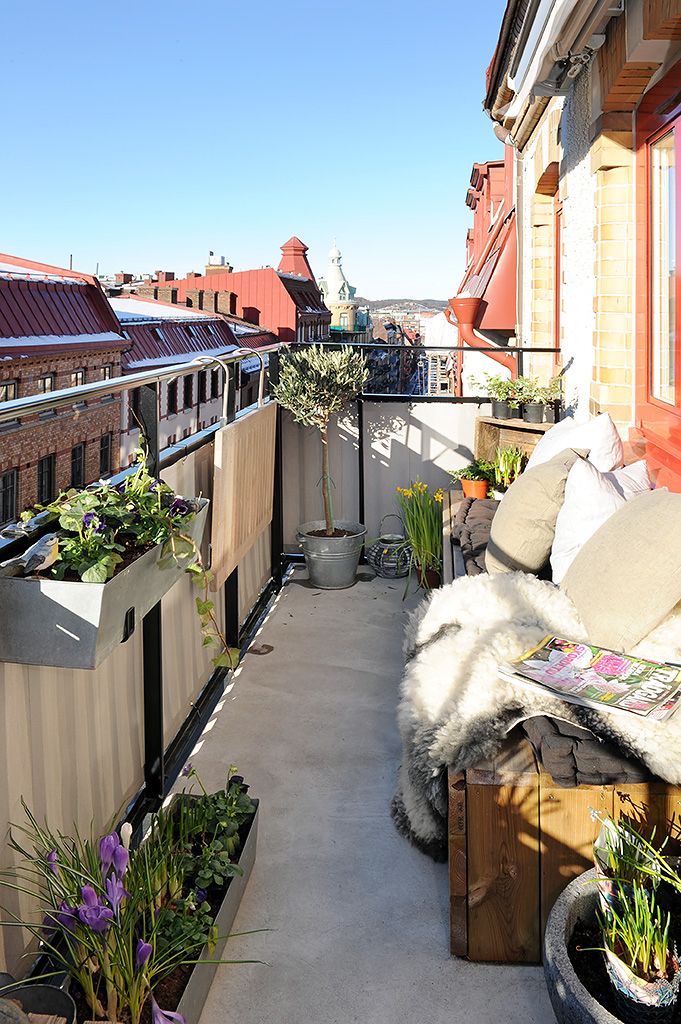 52 Smart Decorating Ideas for Small Balcony 52 Smart Decorating Ideas for Small Balcony