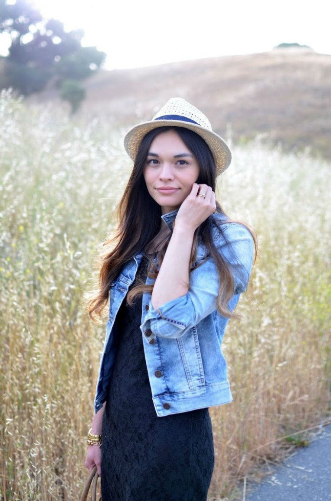 22 Outfits with Simple But Awesome Denim Jackets