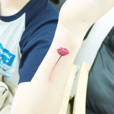 24 Charming Poppy Tattoos