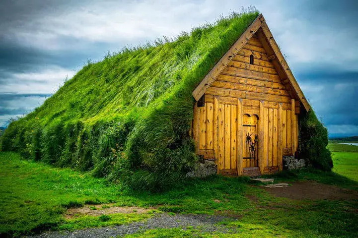 scandinavia-hobbit-homes010