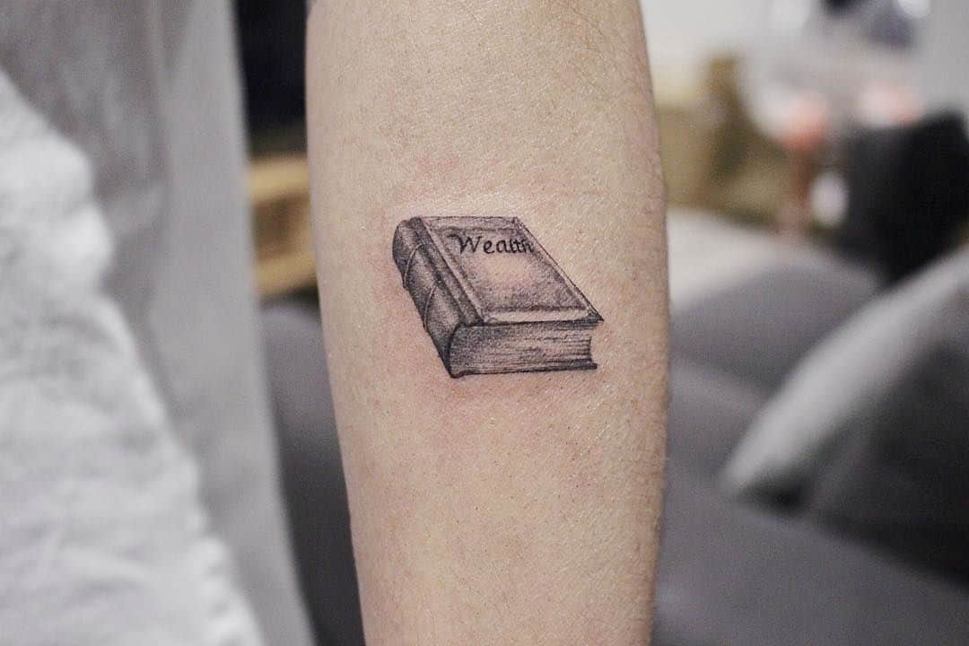 35 Meaningful Literary Tattoos Only True Bookworms Would Get