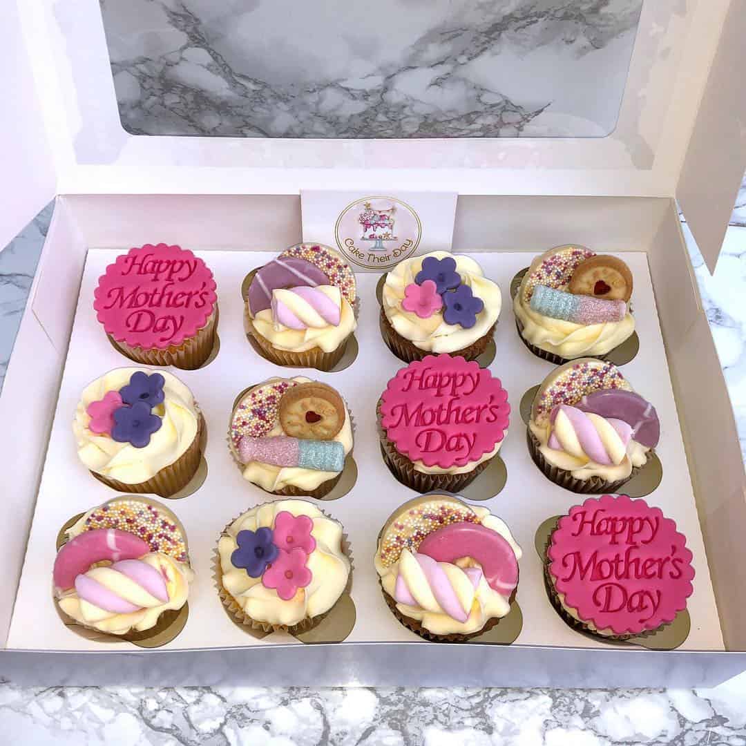 27 Adorable Mother S Day Cupcake Decoration Ideas Sortra