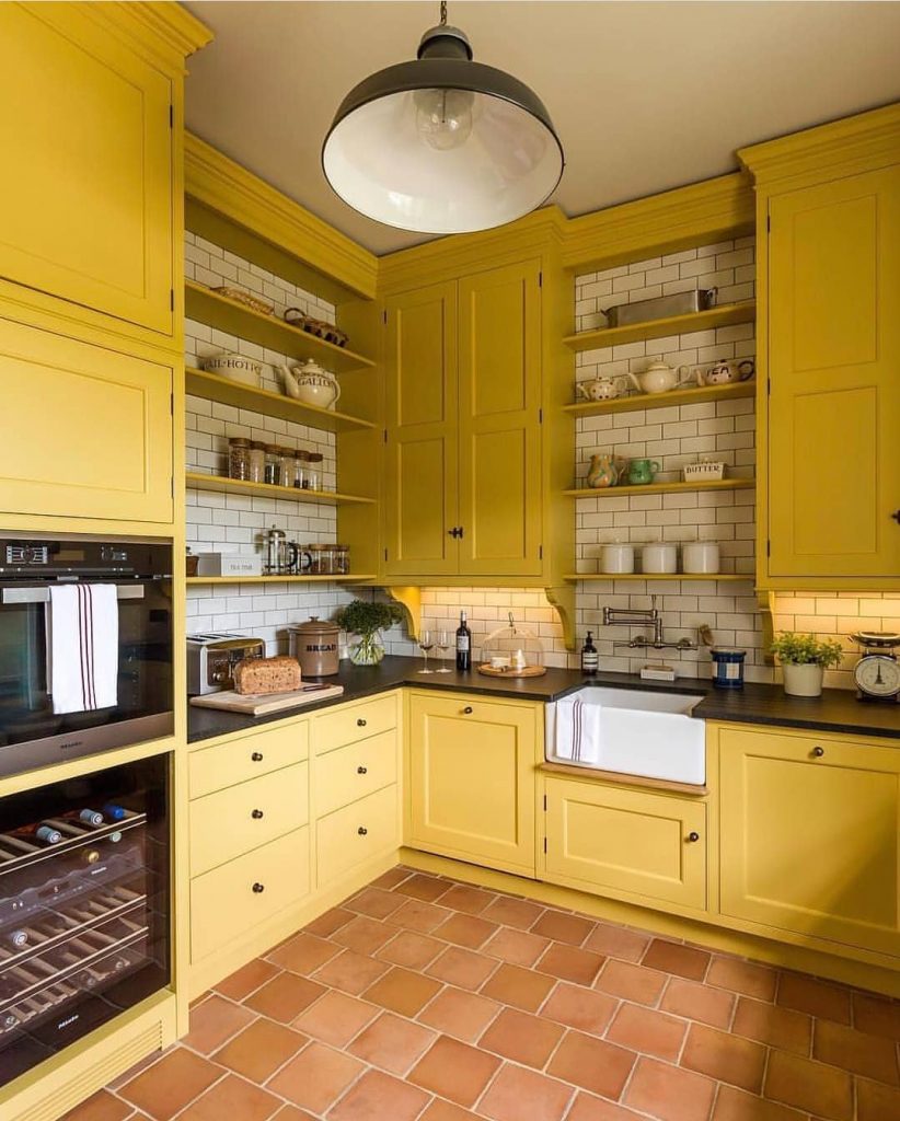 24 Glomorous Yellow Kitchen Design Ideas