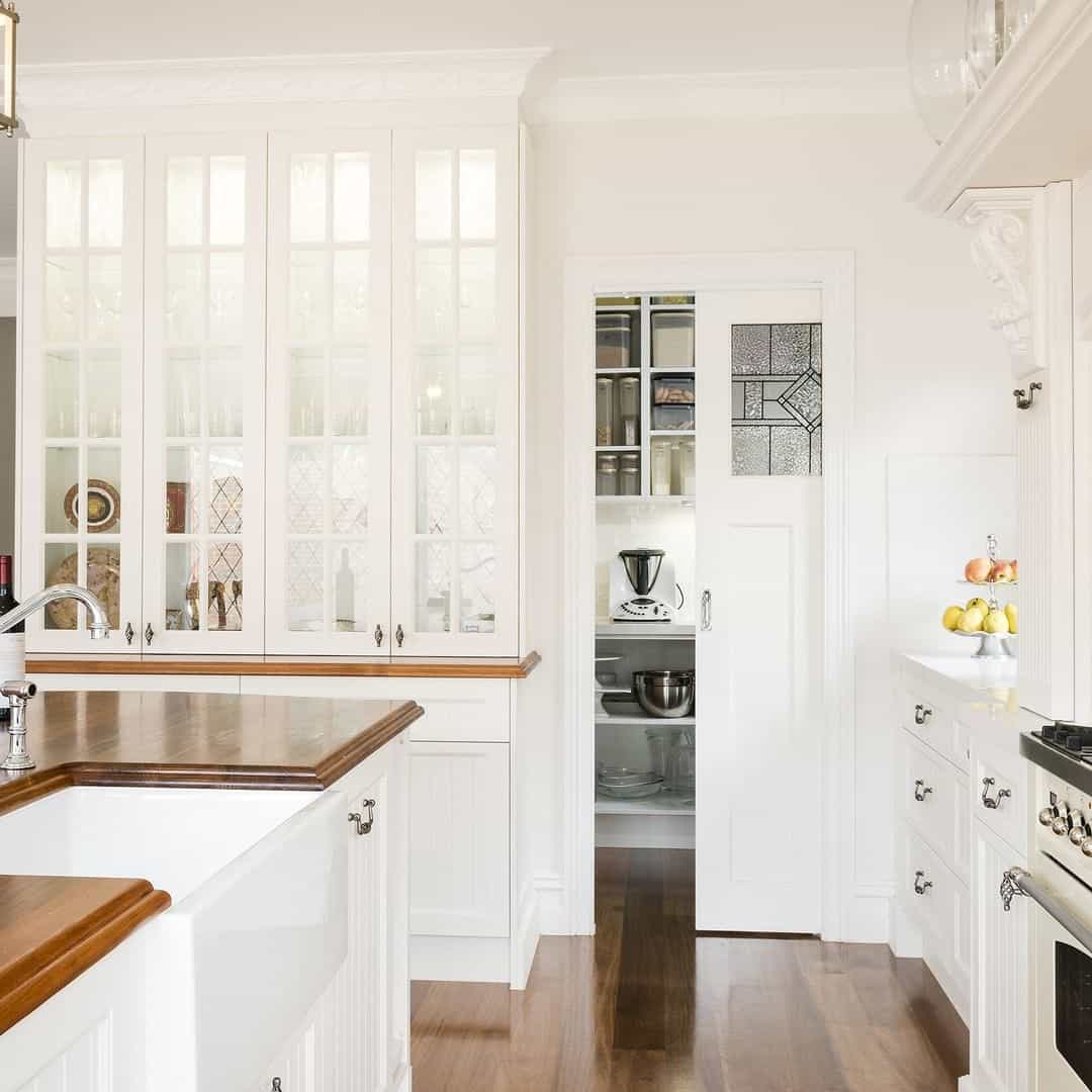 28 Pure And Clean White Kitchen Design Ideas
