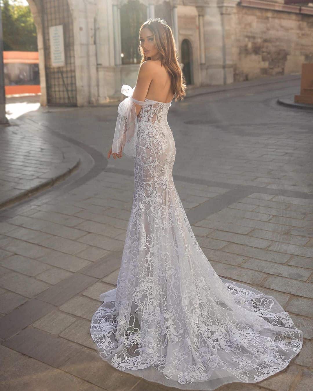 Extraordinarily Beautiful Wedding Dresses by Dalia & Michael Mansharov ...