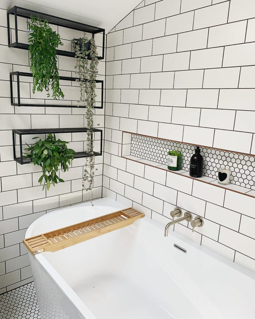 24 Smart Ways to Accessorize Bathroom Shelves SORTRA
