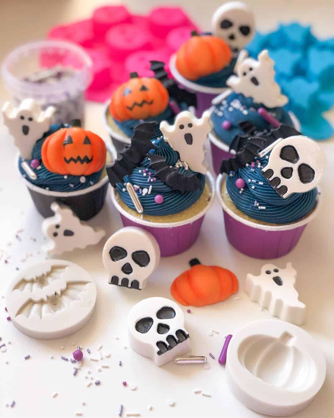 24 Scary But Fun Halloween Cupcake Designs
